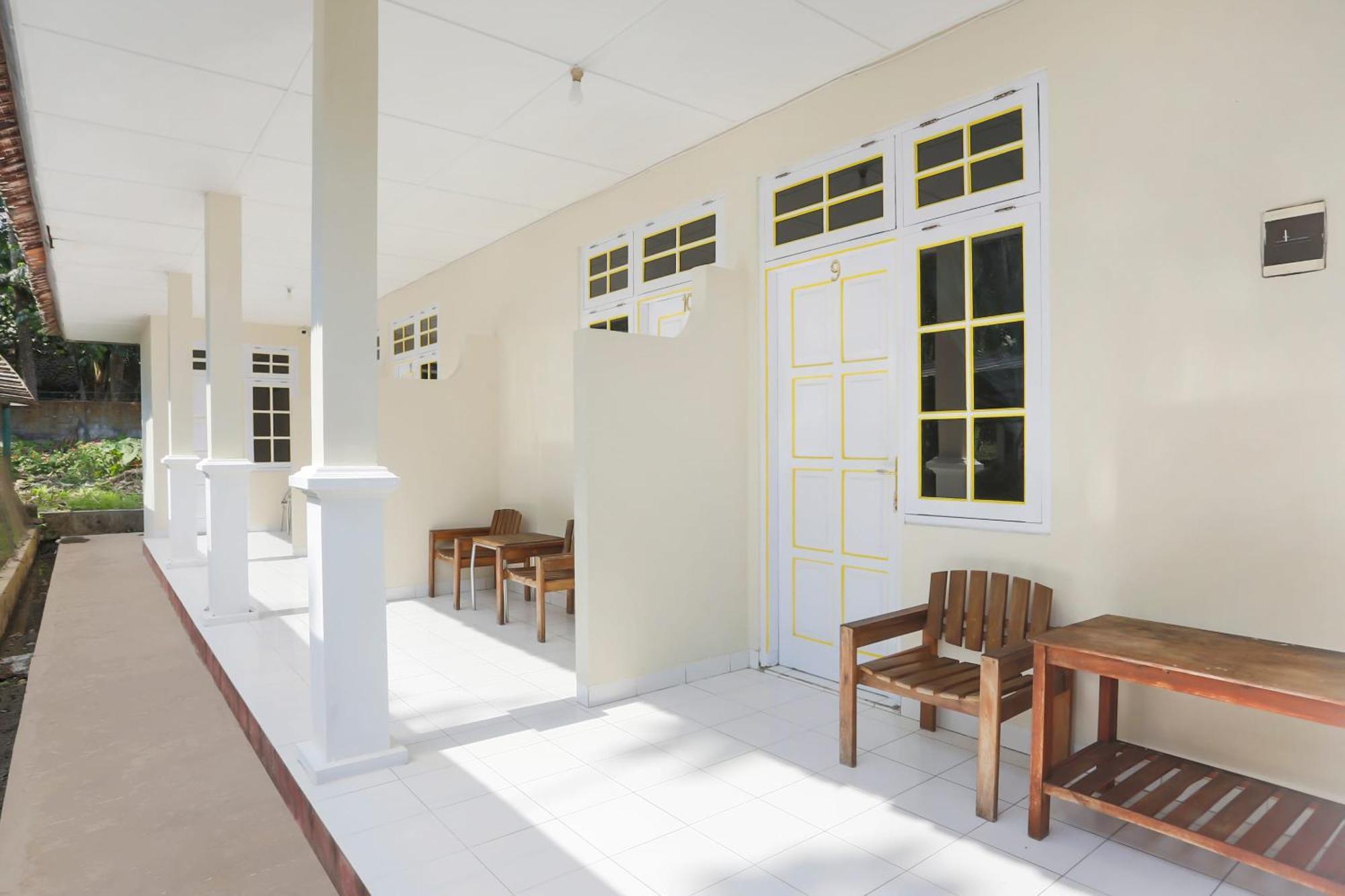 Super Oyo 1959 Penginapan Kepurun Pawana Indonesia Sleman  Exterior photo