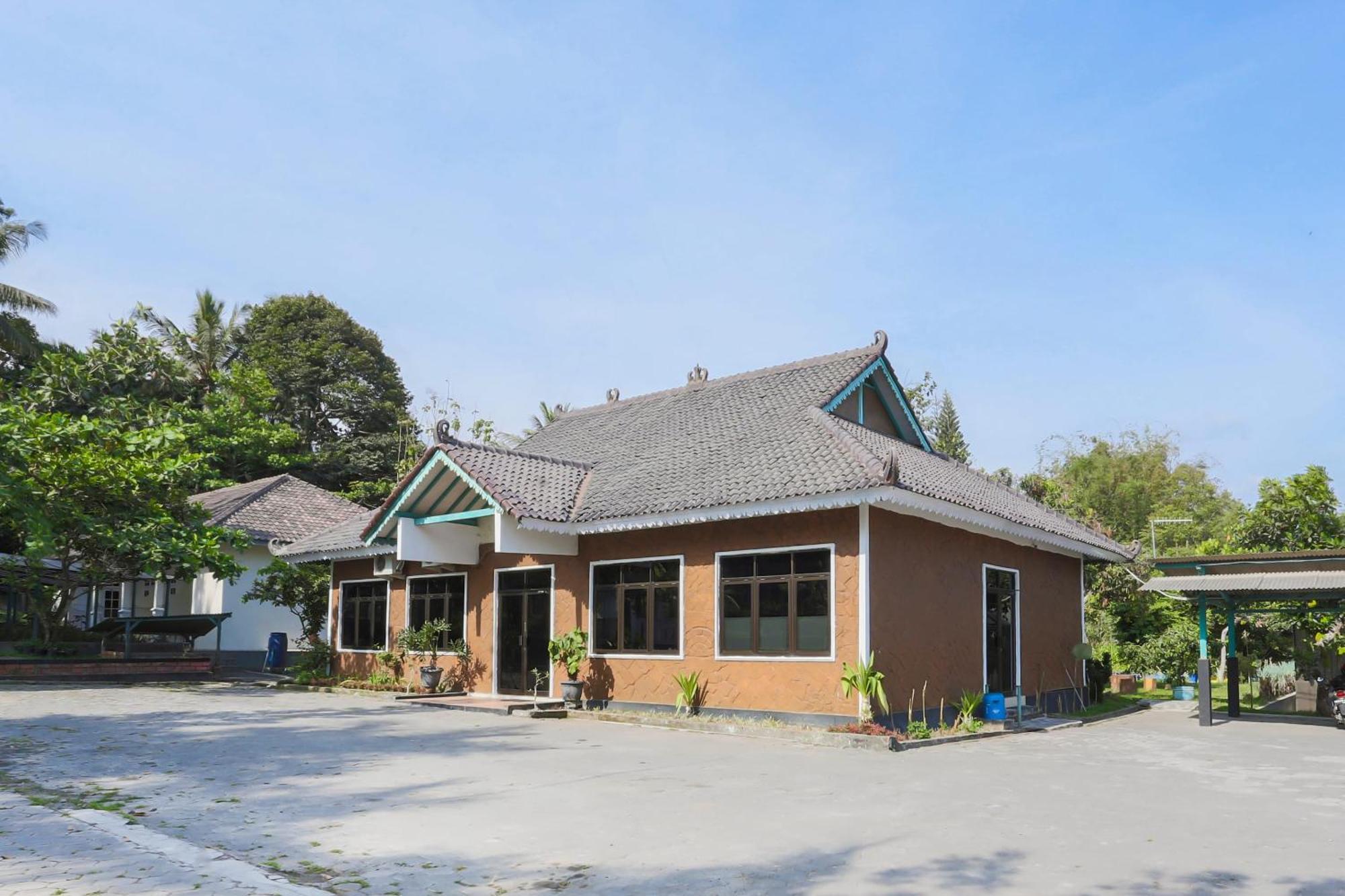 Super Oyo 1959 Penginapan Kepurun Pawana Indonesia Sleman  Exterior photo